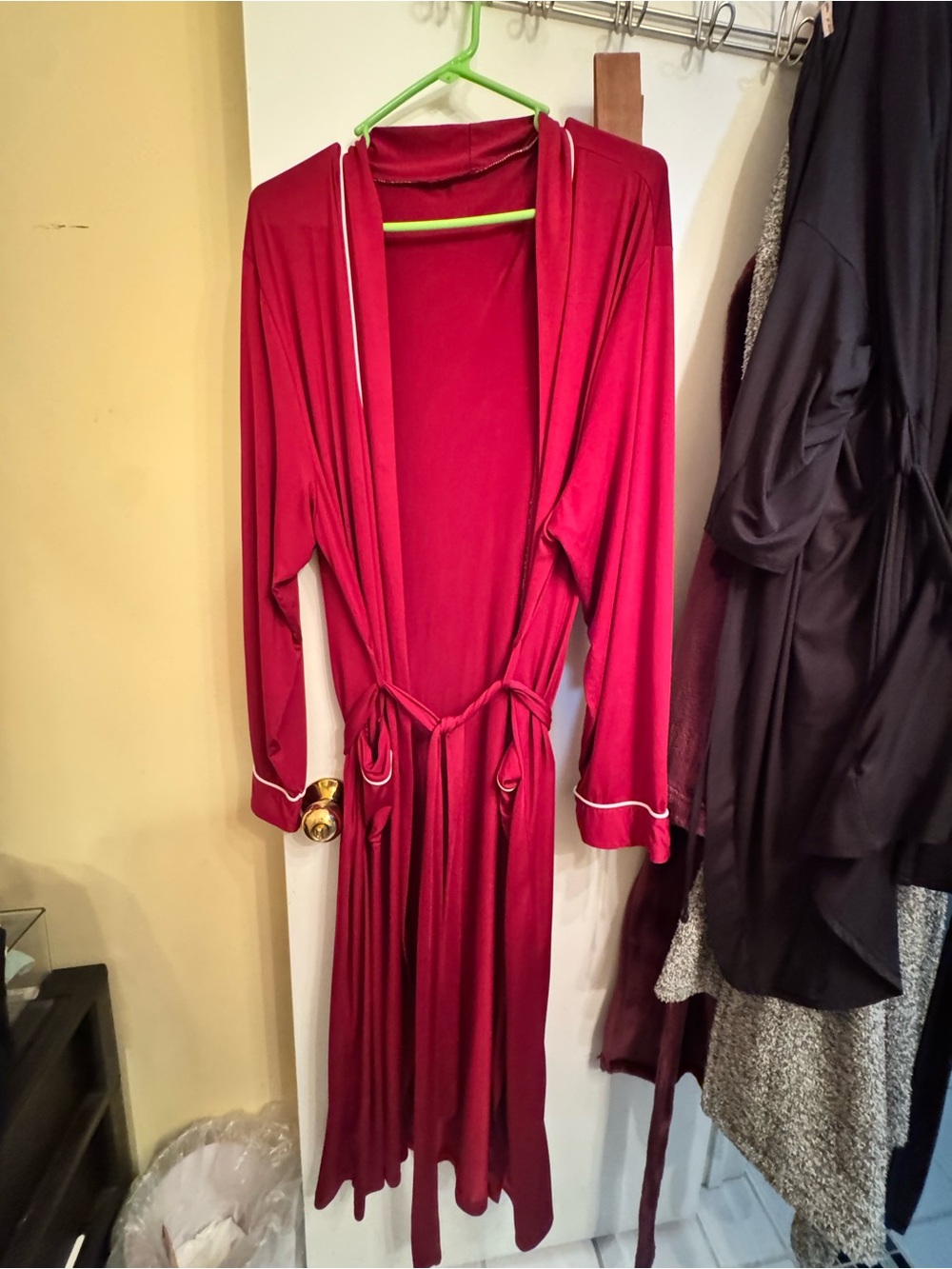 Women’s Satin-like Robe Burgundy